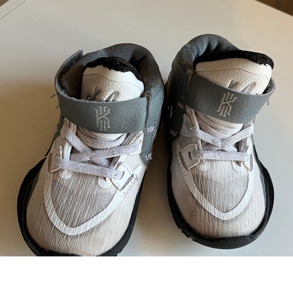 Nike Hightops Size 5c - Picture 3 of 6